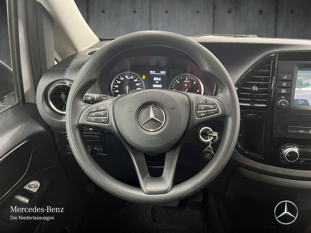 Mercedes-Benz 2022