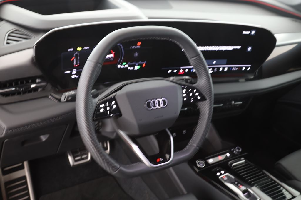 Audi Q6 e-tron 2025