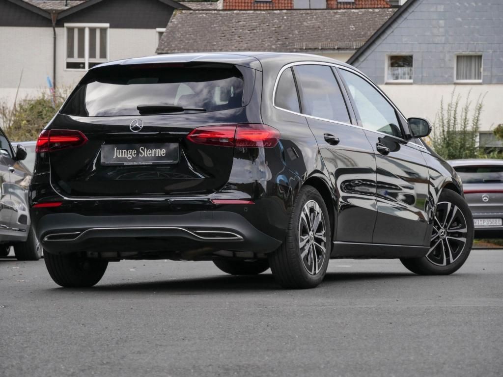 Mercedes-Benz B 220 2024