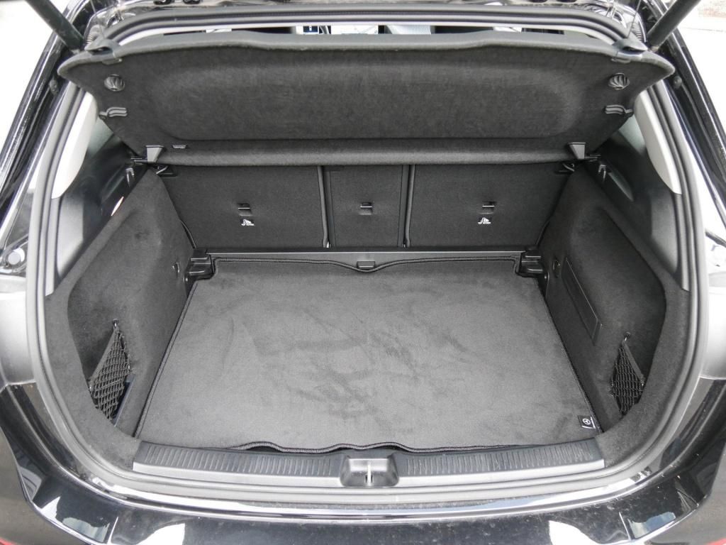 Mercedes-Benz B 220 2024