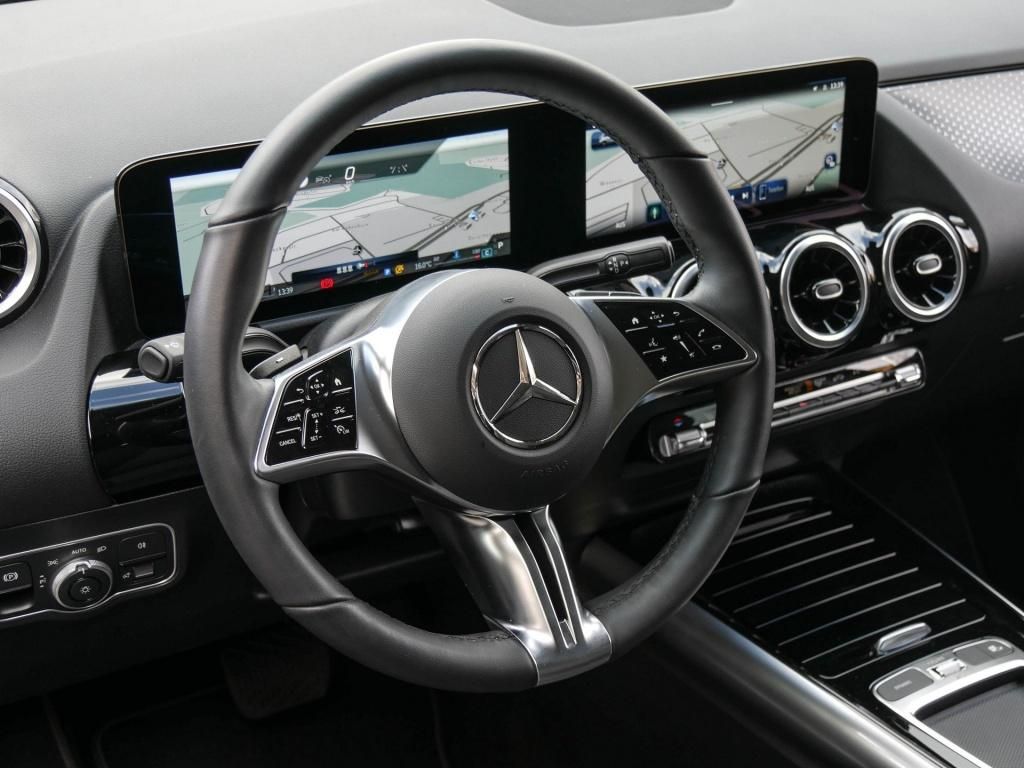 Mercedes-Benz B 220 2024