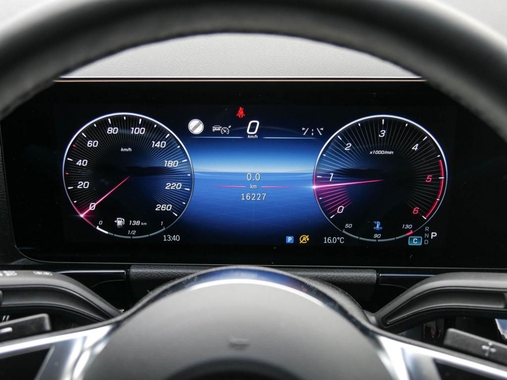 Mercedes-Benz B 220 2024