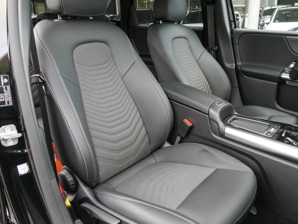 Mercedes-Benz B 220 2024