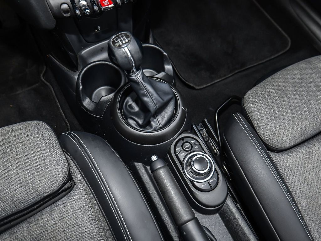 MINI One Cabrio 2022