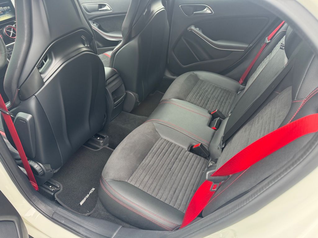Mercedes-Benz GLA 45 AMG 2017