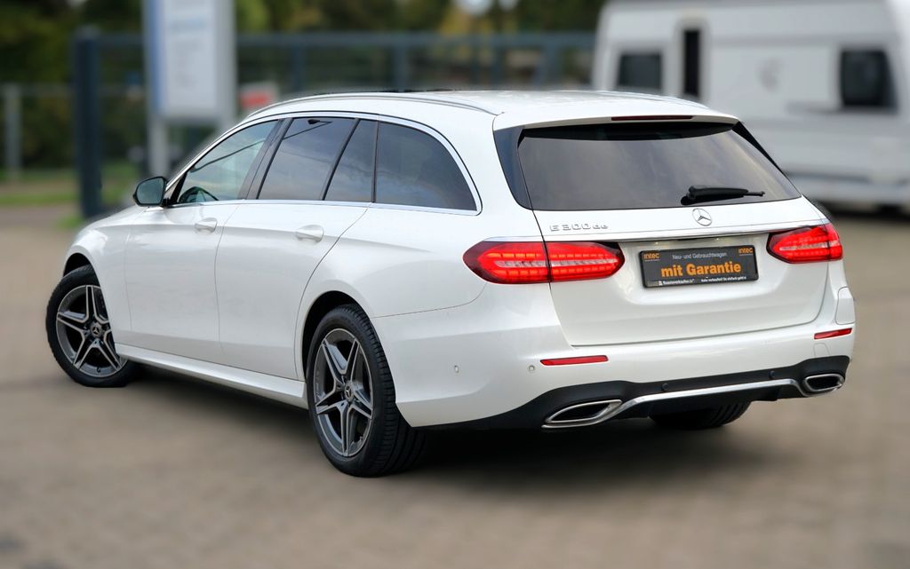 Mercedes-Benz E 300 2022