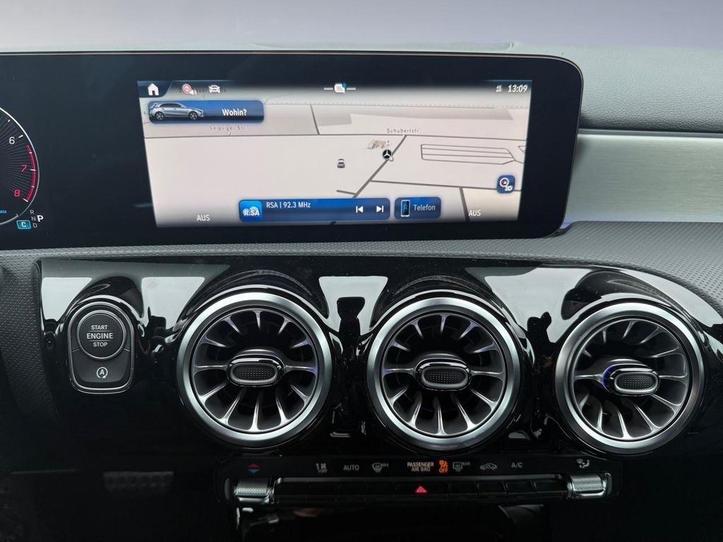 Mercedes-Benz A 200 2025