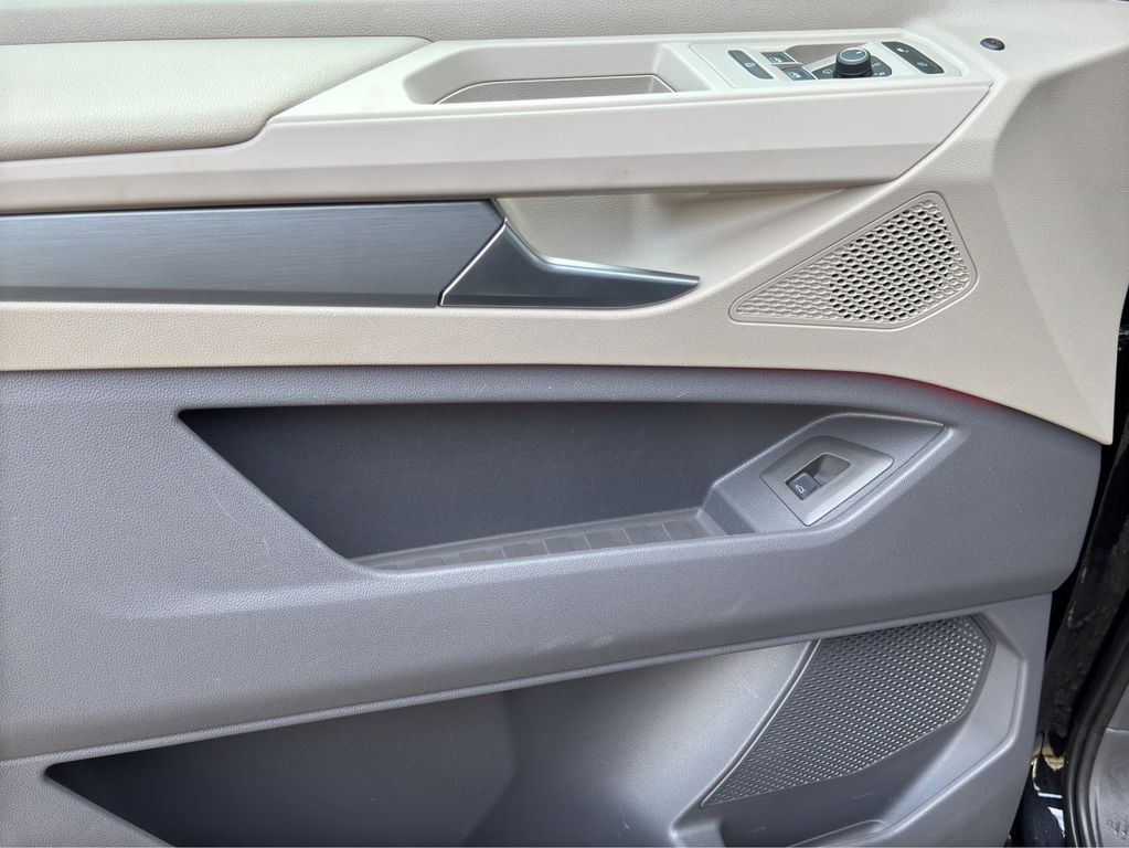 Volkswagen T7 Multivan 2024