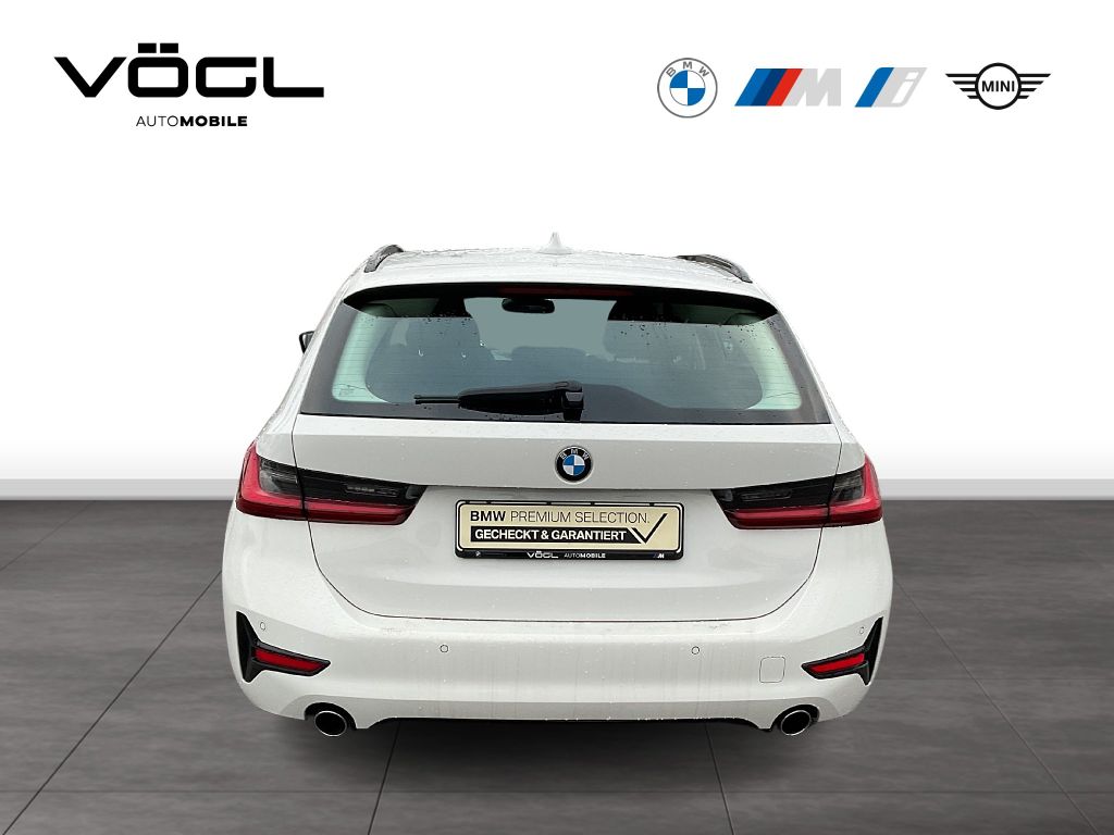 BMW 318 2022