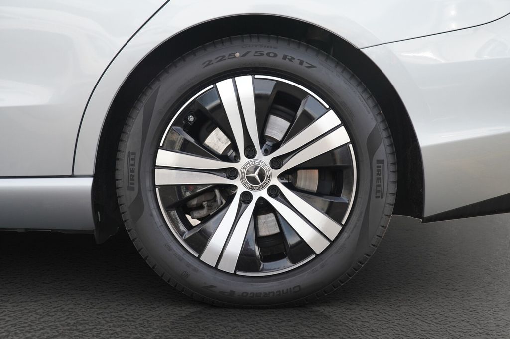 Mercedes-Benz C 220 2024