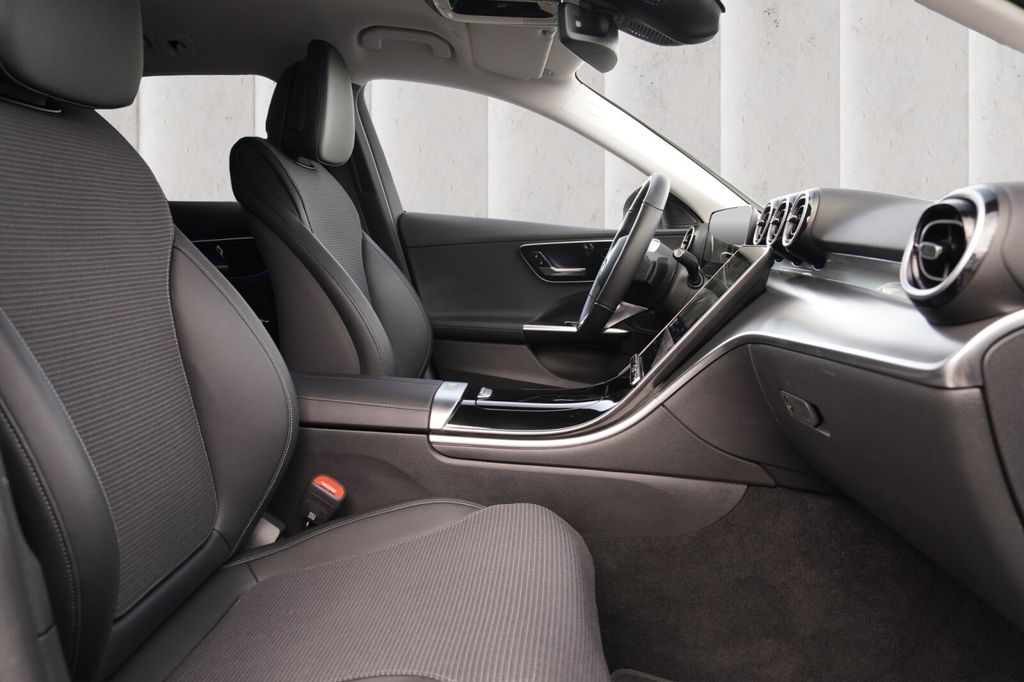 Mercedes-Benz C 220 2024