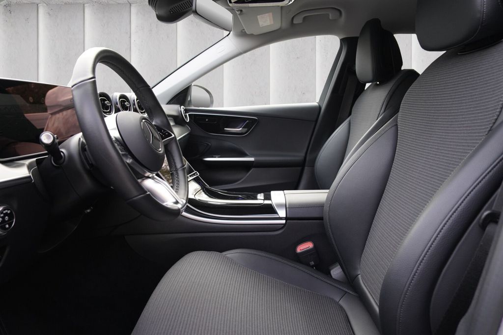 Mercedes-Benz C 220 2024