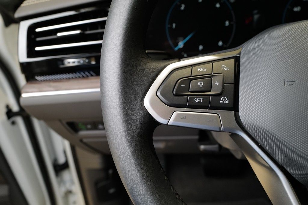 Volkswagen Touareg 2025