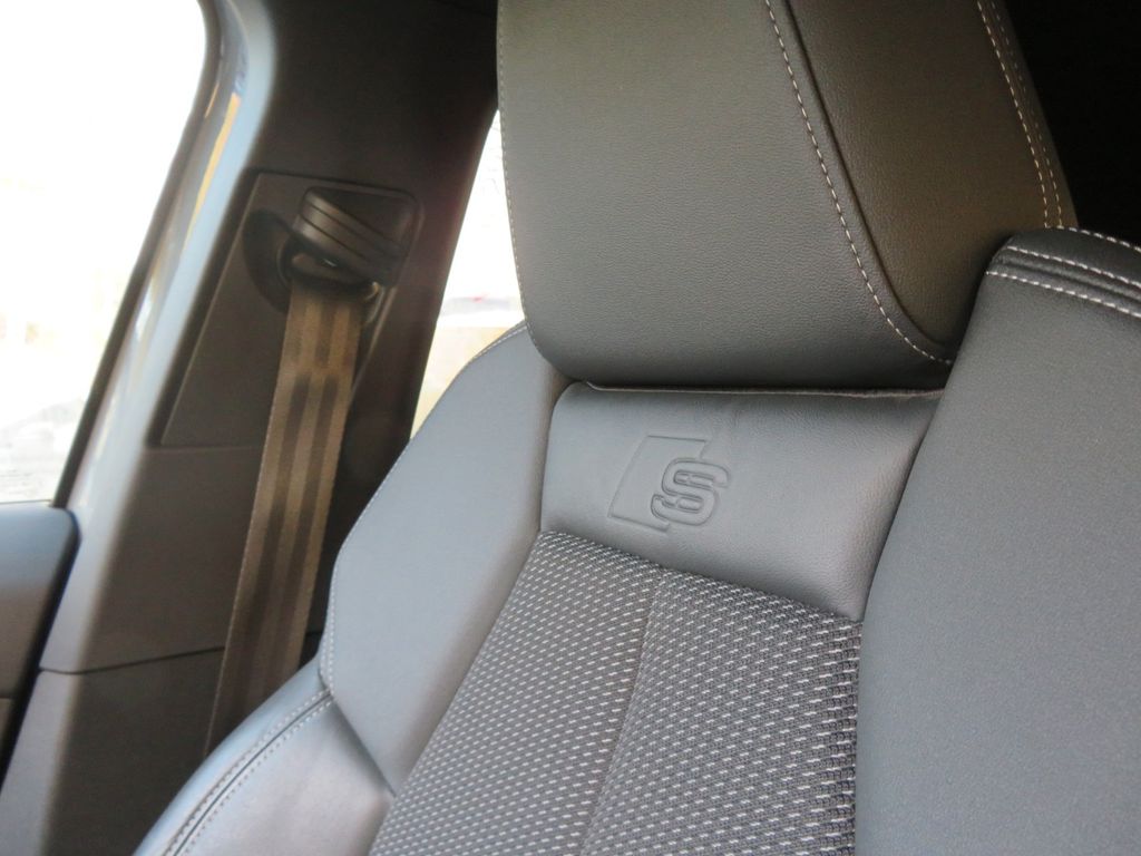 Audi Q4 2022