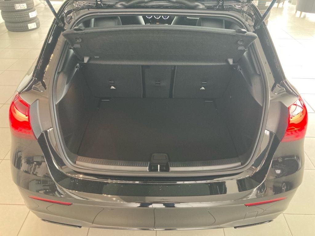 Mercedes-Benz A 180 2025