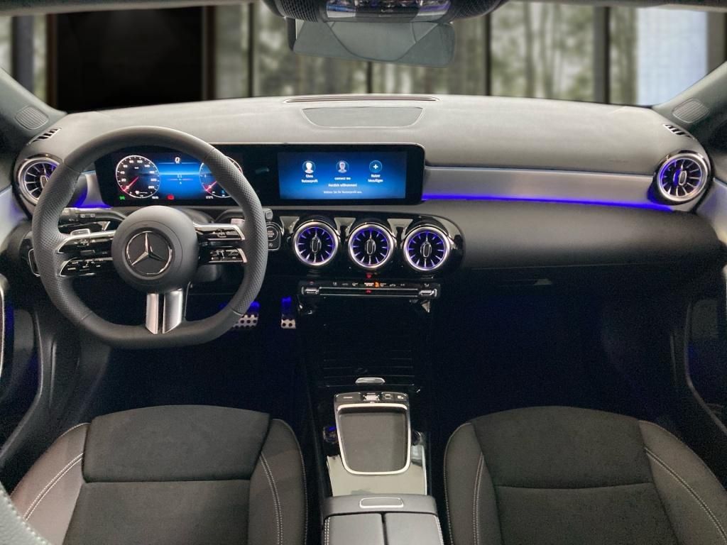 Mercedes-Benz A 180 2025