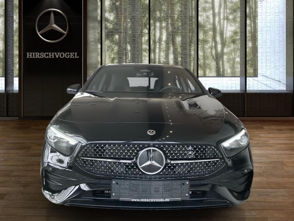 Mercedes-Benz A 180 2025