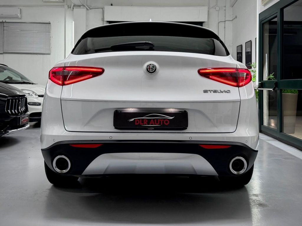 Alfa Romeo Stelvio 2022