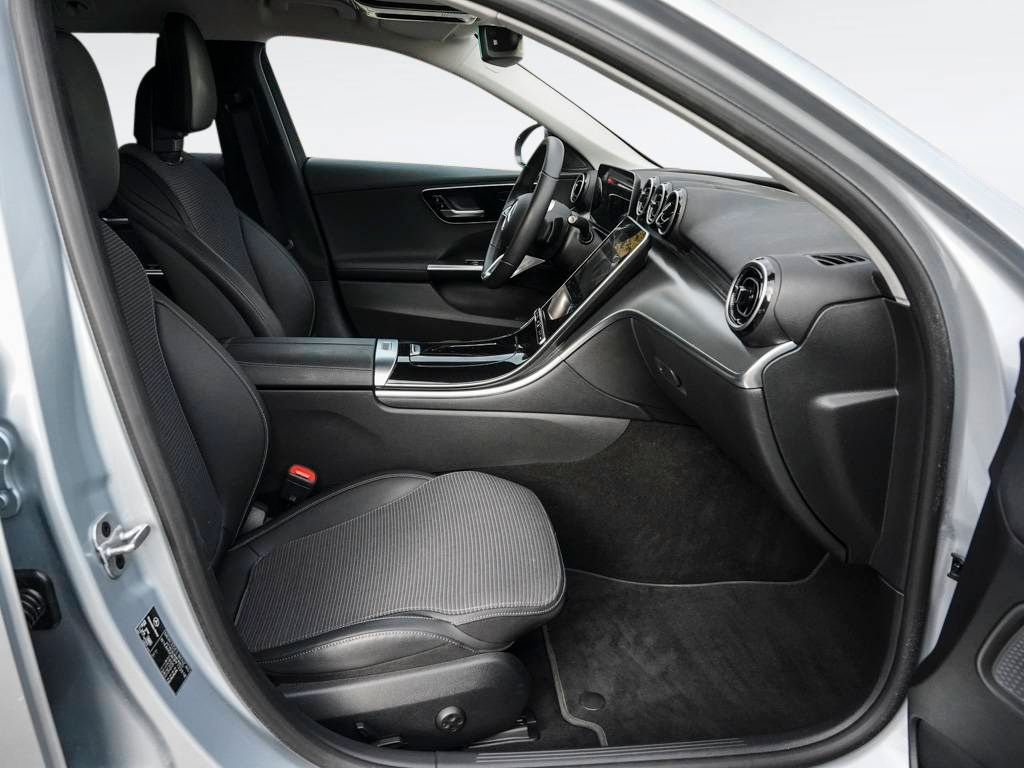 Mercedes-Benz C 300 2023