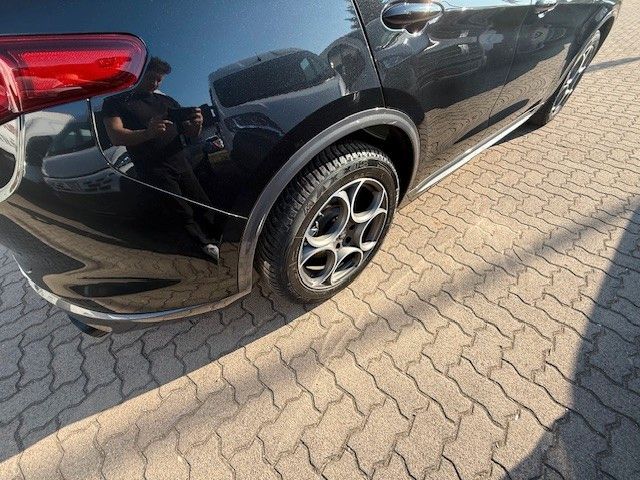 Alfa Romeo Stelvio 2023