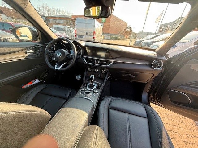 Alfa Romeo Stelvio 2023