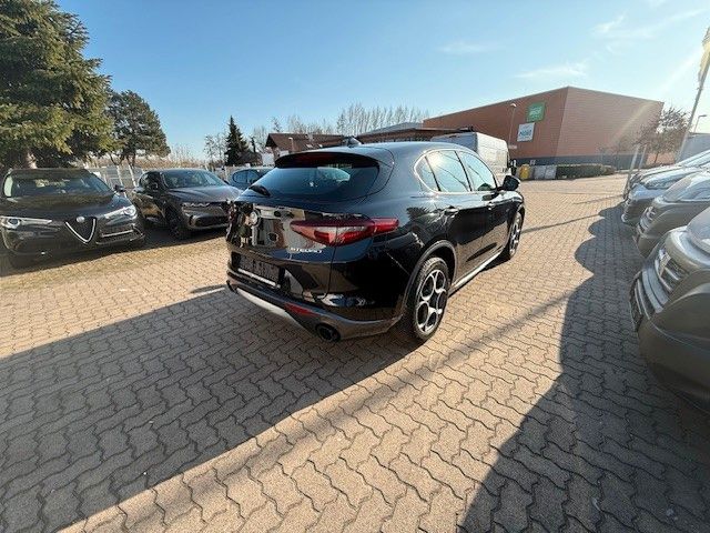 Alfa Romeo Stelvio 2023