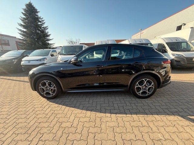 Alfa Romeo Stelvio 2023