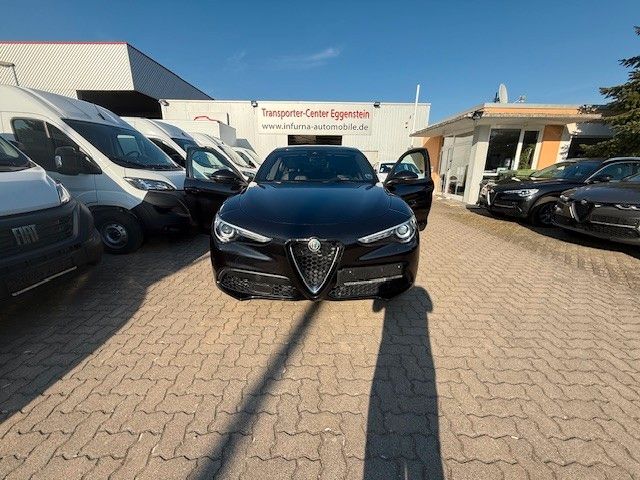 Alfa Romeo Stelvio 2023