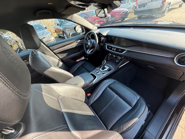 Alfa Romeo Stelvio 2023