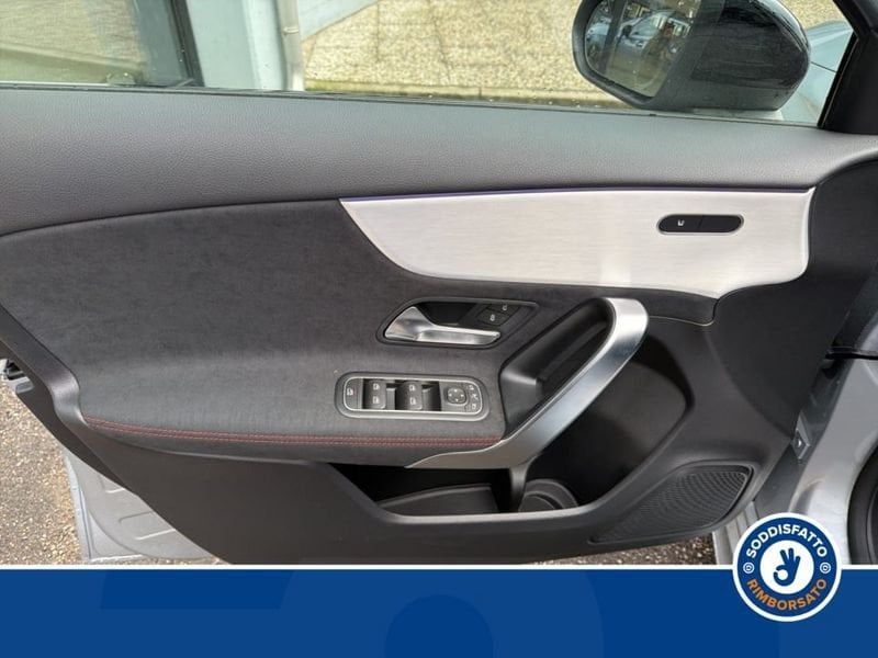 Mercedes-Benz A 180 2025