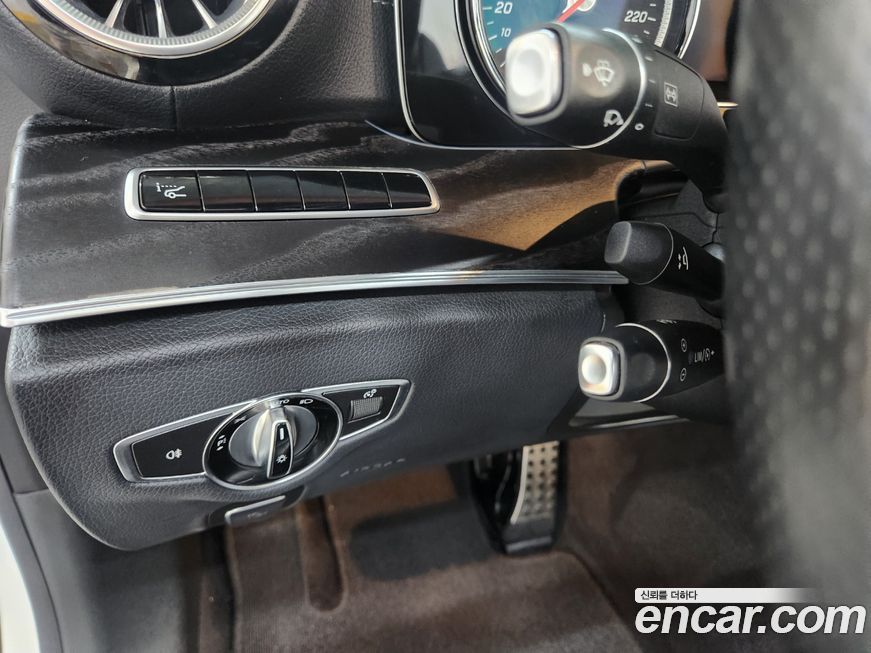 Mercedes-Benz E-Class 2018