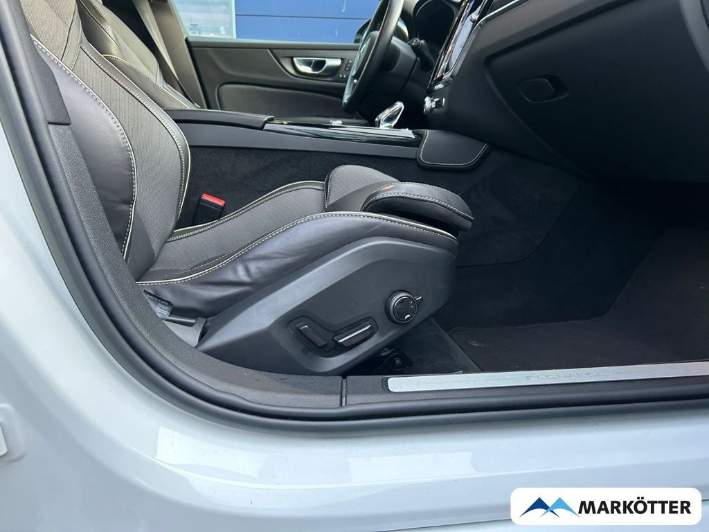 Volvo V60 2023