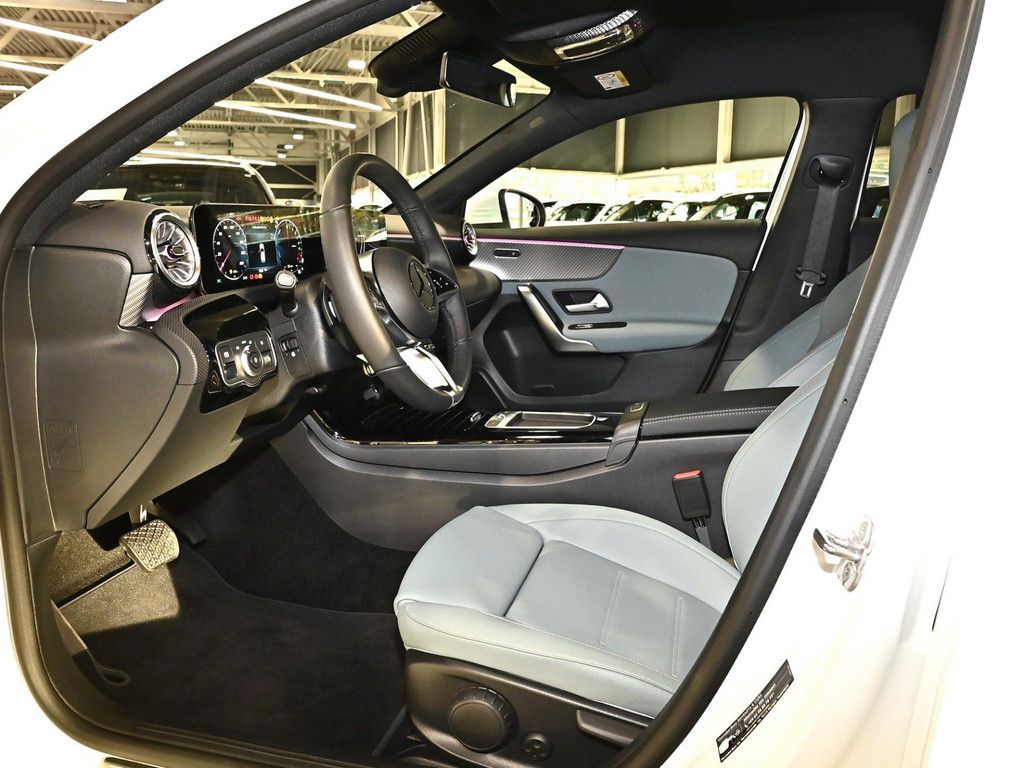 Mercedes-Benz A 250 2025