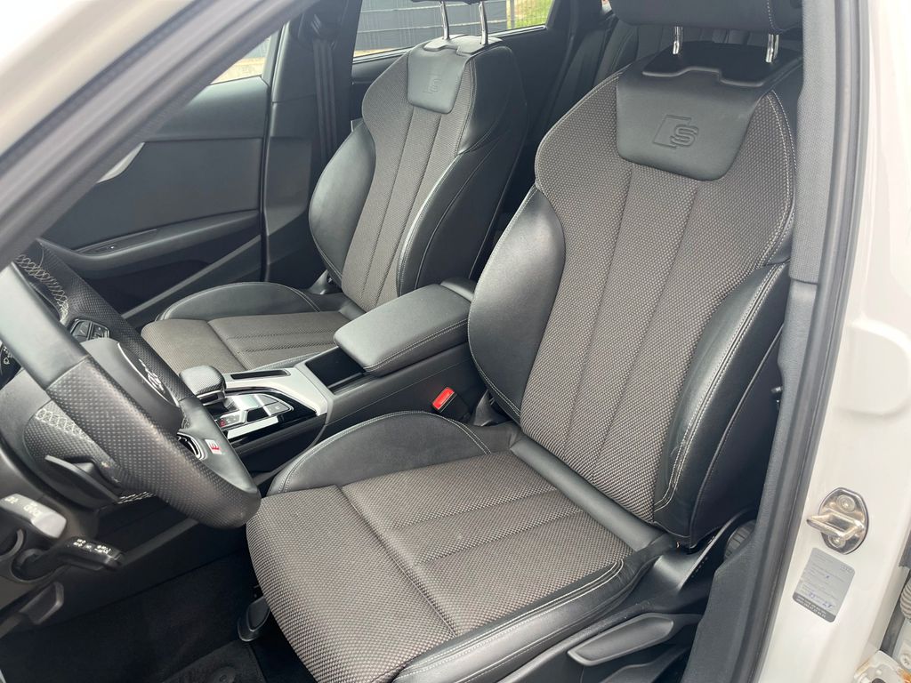 Audi A4 2023