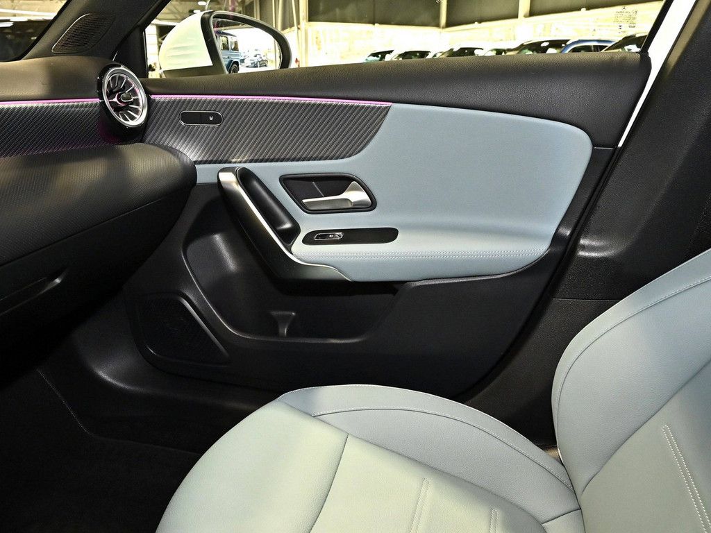 Mercedes-Benz A 250 2025