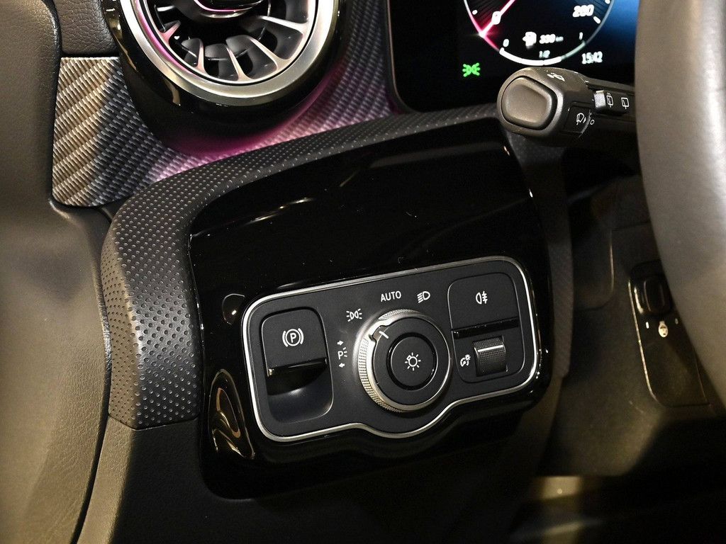 Mercedes-Benz A 250 2025