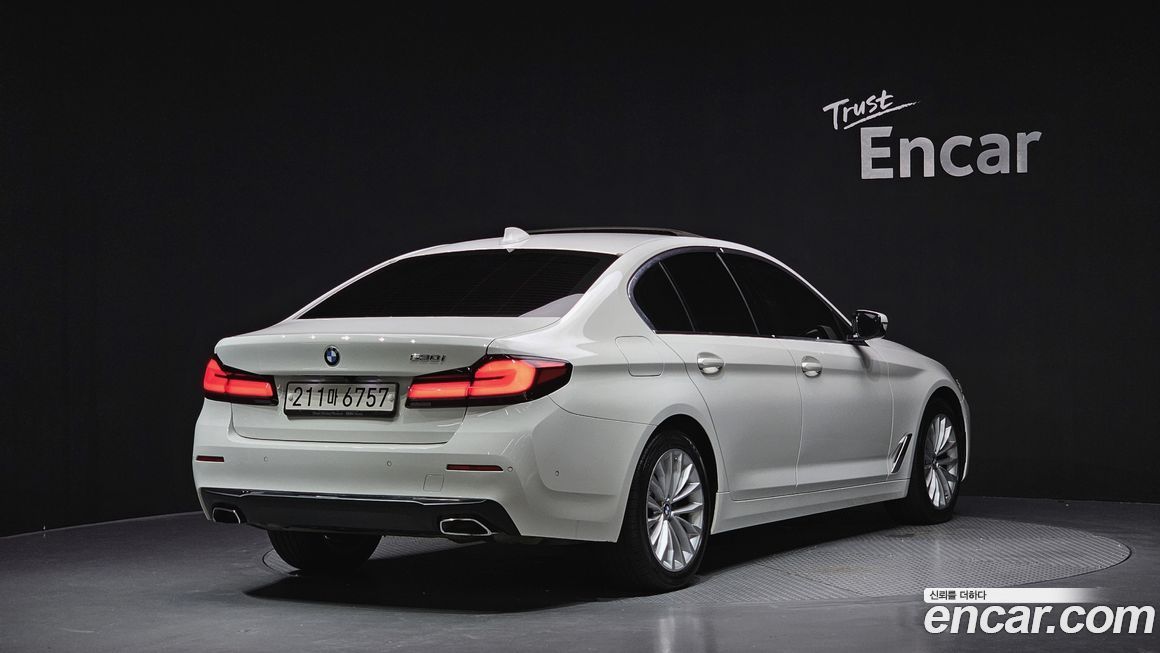 BMW 5-Series 2021