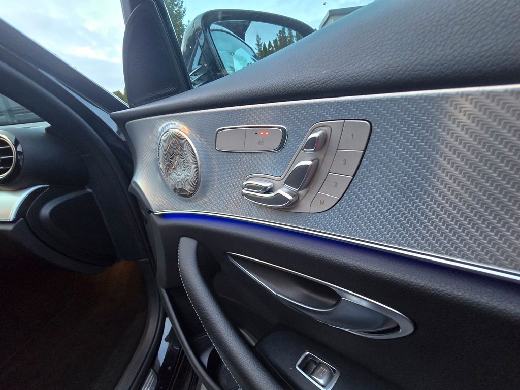 Mercedes-Benz E 300 2022