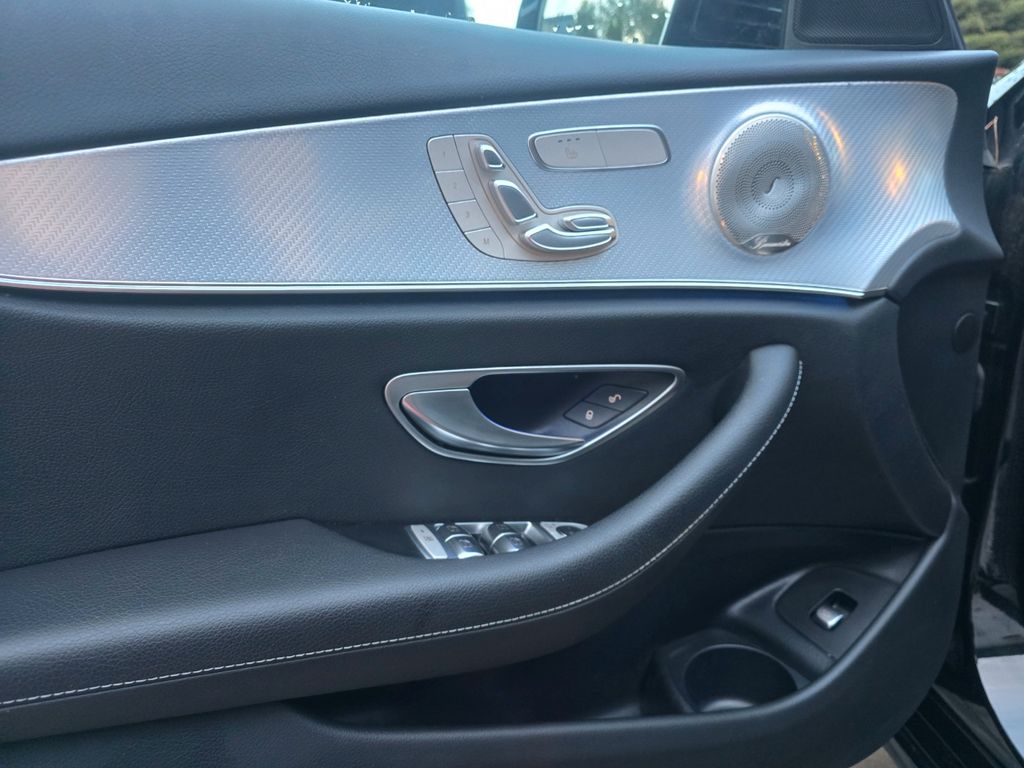 Mercedes-Benz E 300 2022