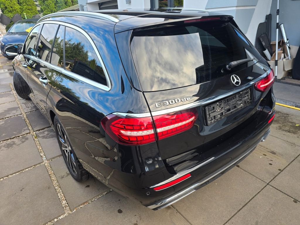 Mercedes-Benz E 300 2022