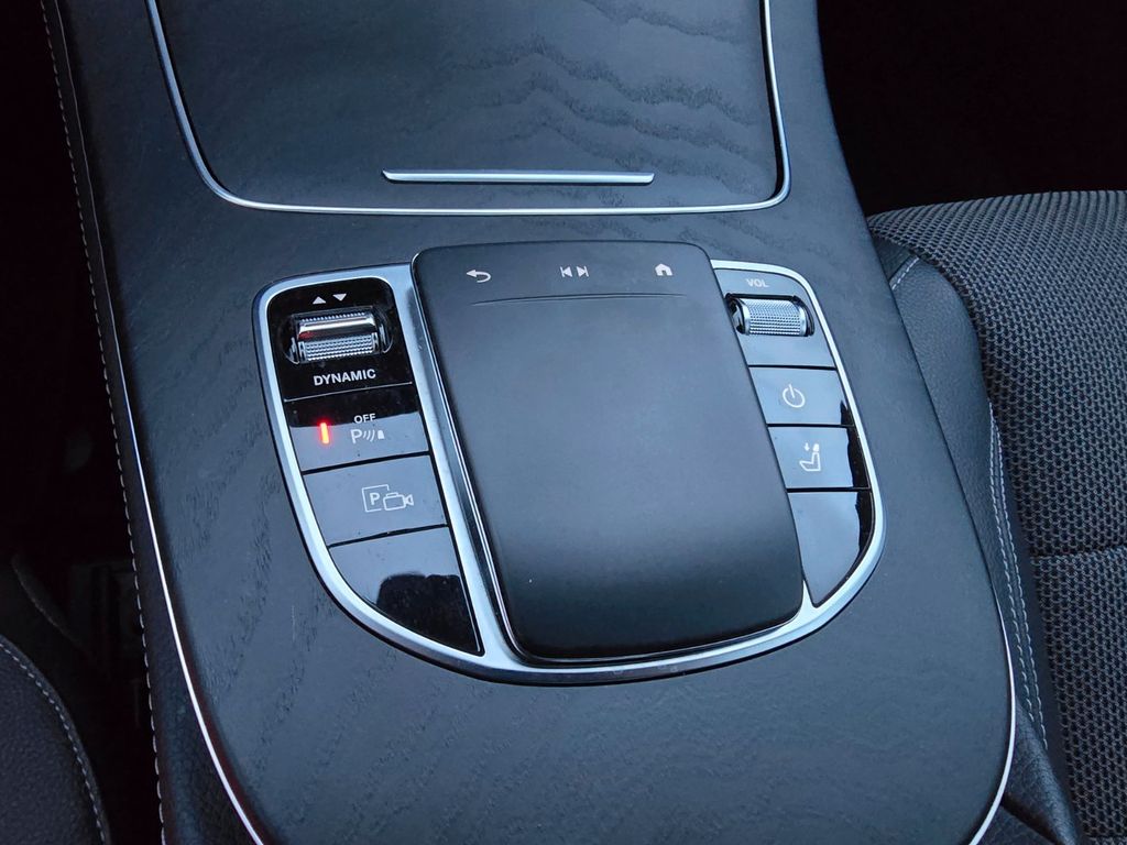 Mercedes-Benz E 300 2022