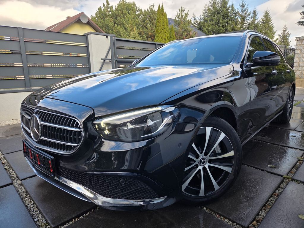 Mercedes-Benz E 300 2022