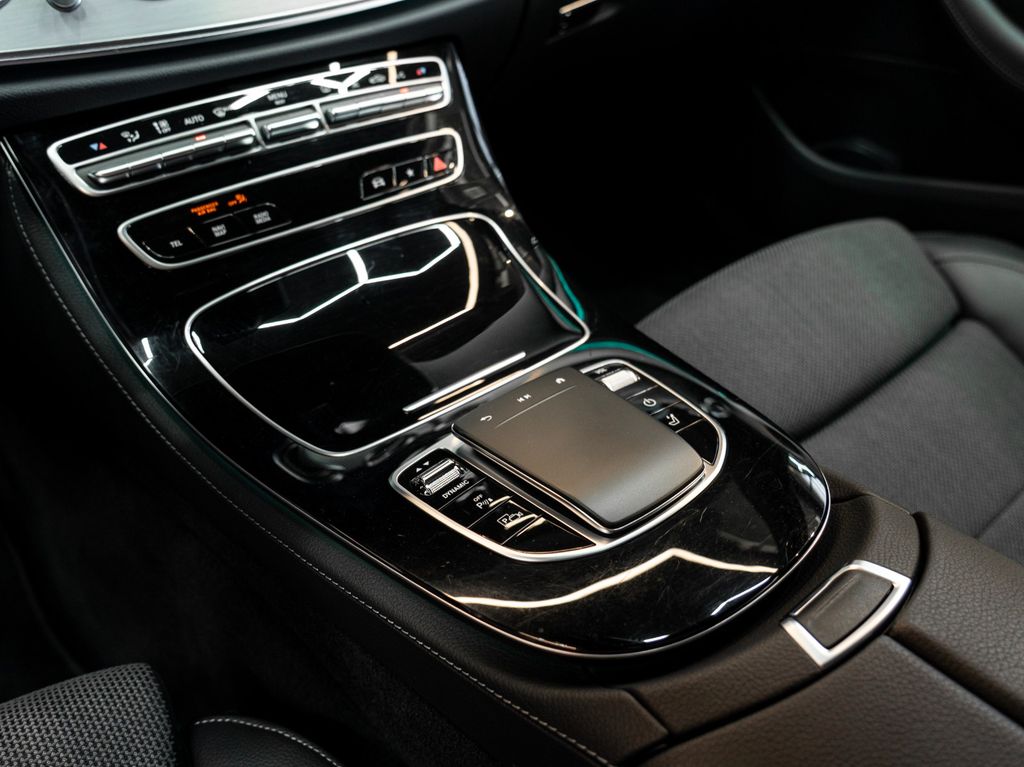 Mercedes-Benz E 300 2022