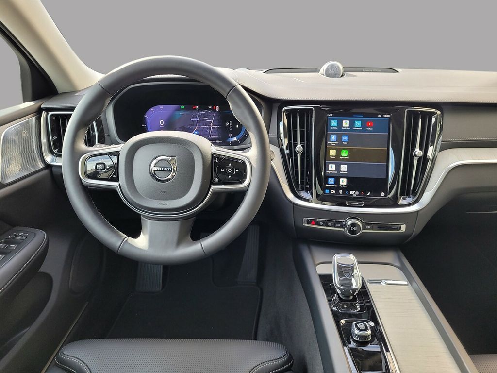 Volvo V60 2024