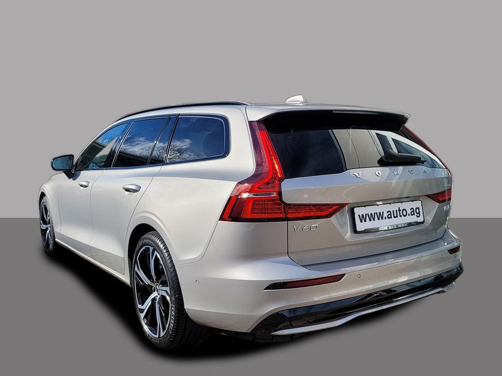 Volvo V60 2024