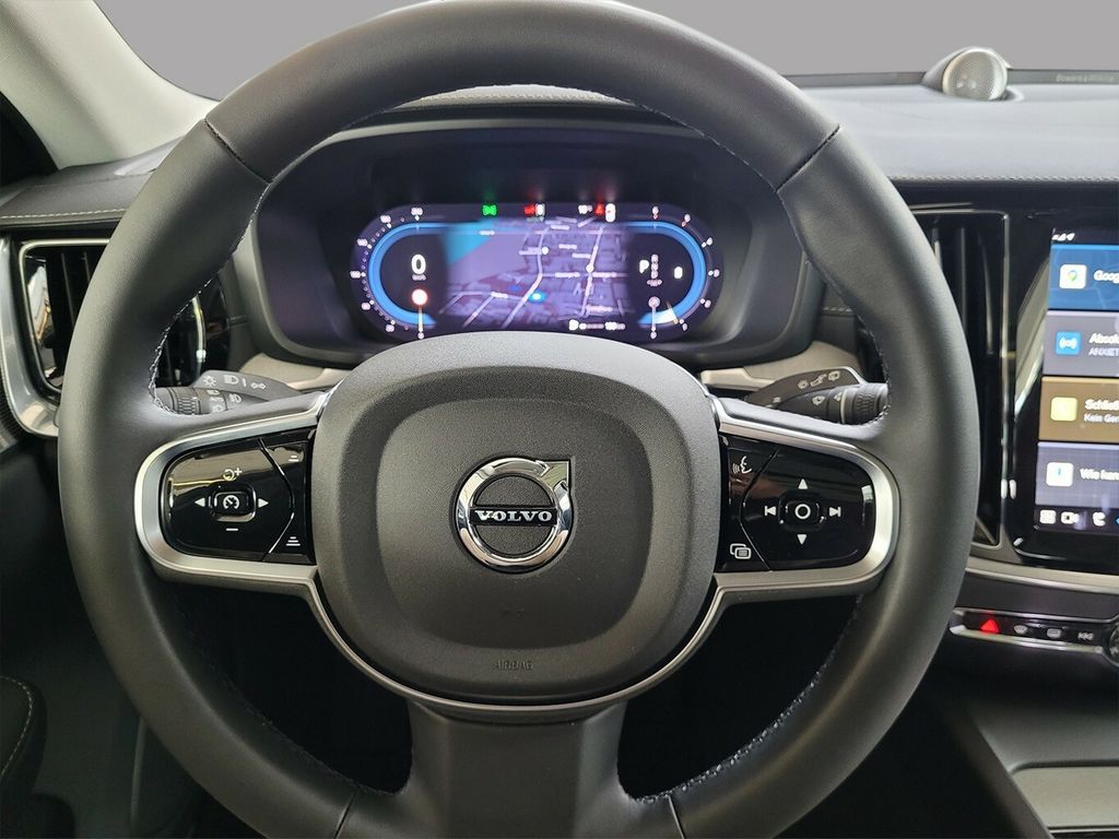 Volvo V60 2024