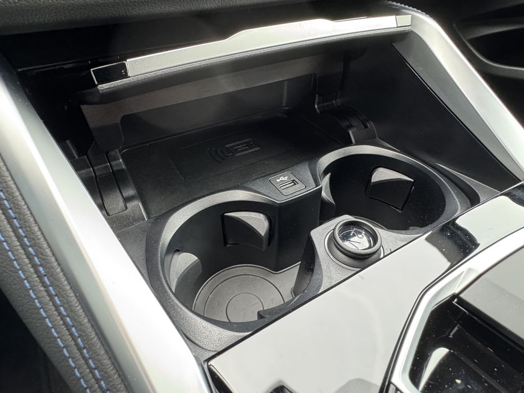BMW 218 2024