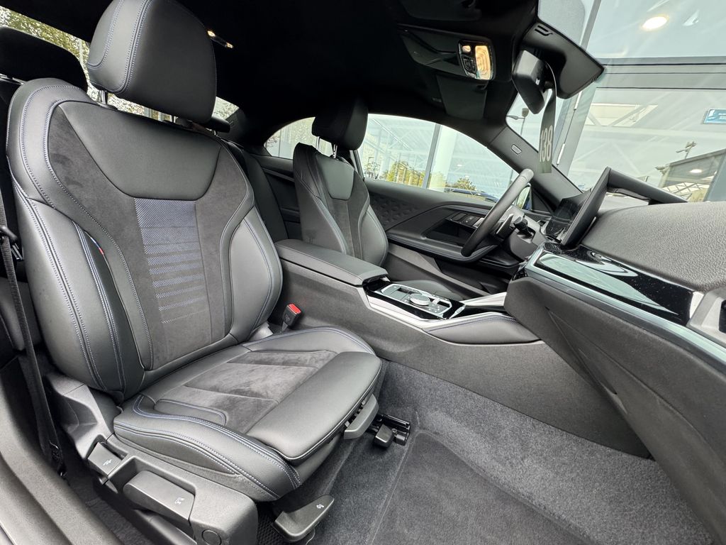 BMW 218 2024