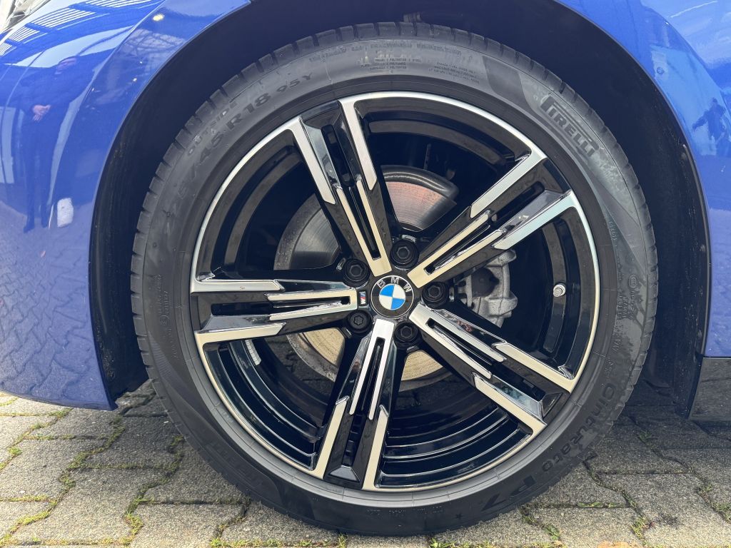 BMW 218 2024