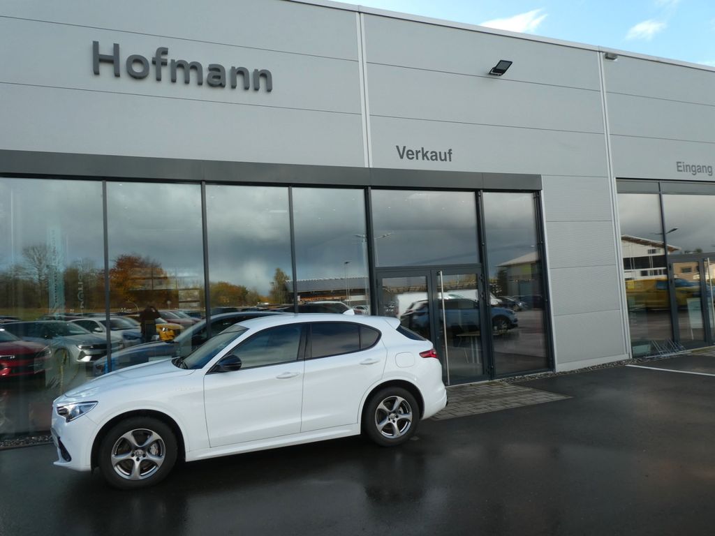 Alfa Romeo Stelvio 2023